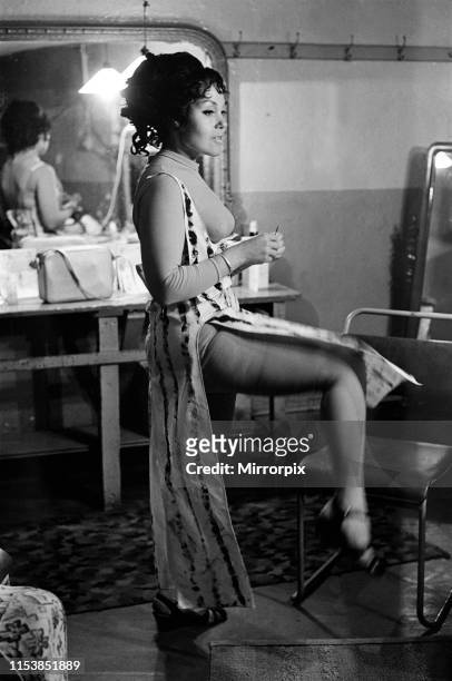 cleo laine