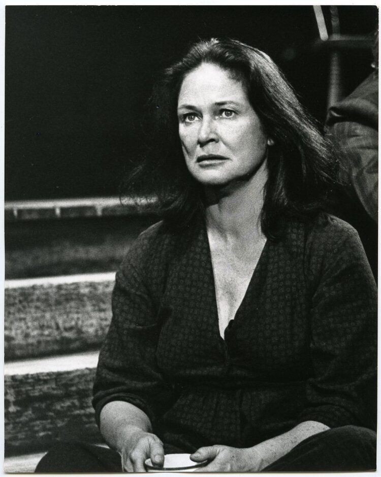 colleen dewhurst 9