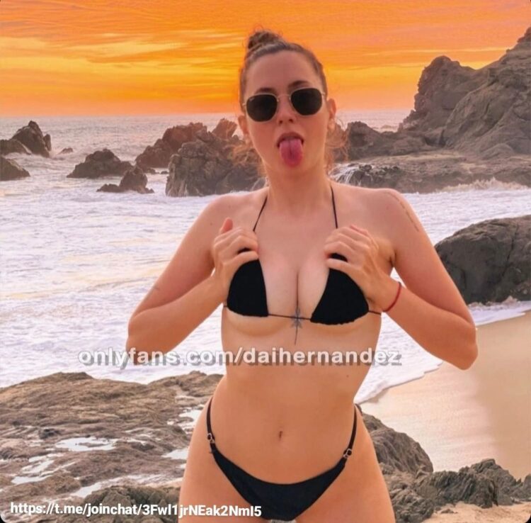 4 Hot Sexy Dai Hernandez Bikini Pics