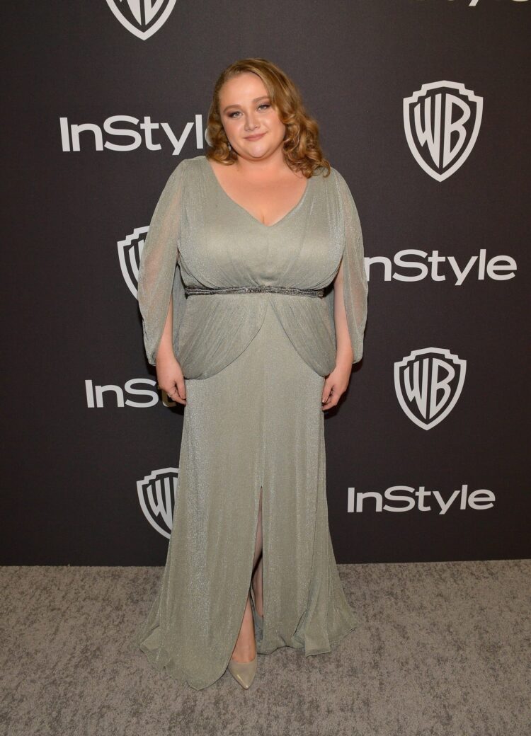 danielle macdonald 5 scaled