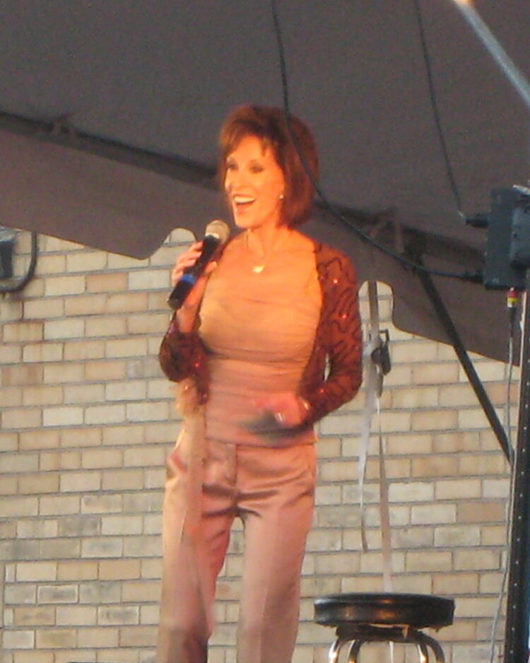 deana martin 2