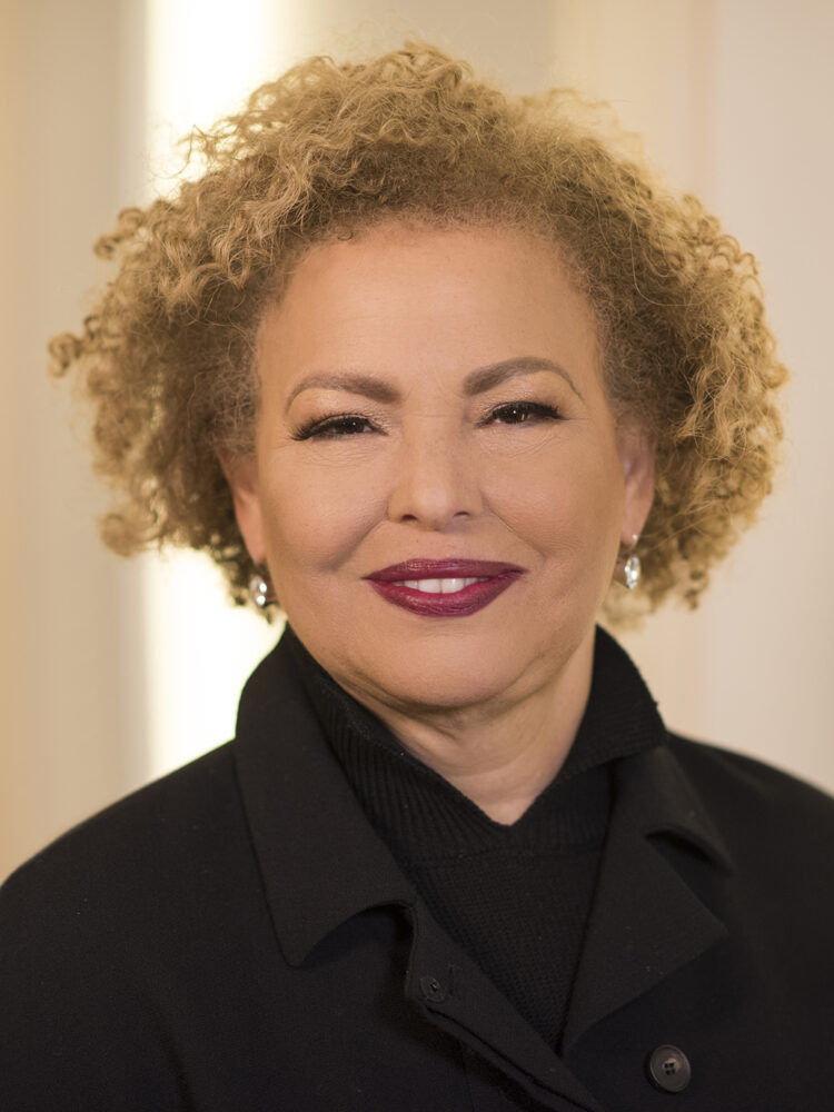 debra l lee