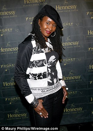 dee barnes 3