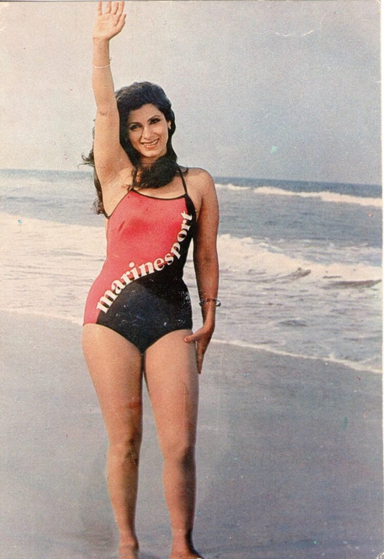 dimple kapadia 9