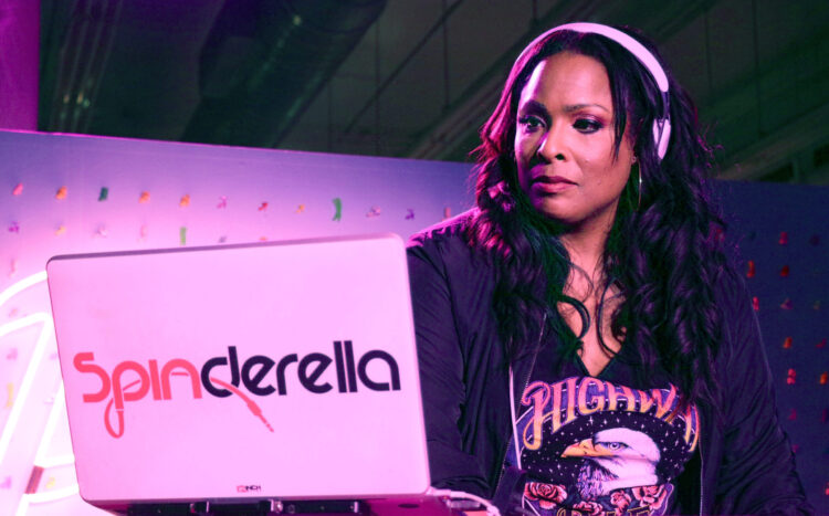 dj spinderella 8 scaled