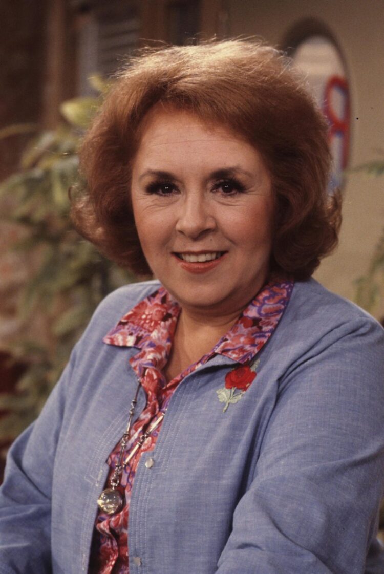 doris roberts 5