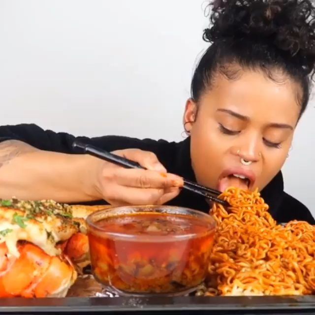 dorothy mukbang 8