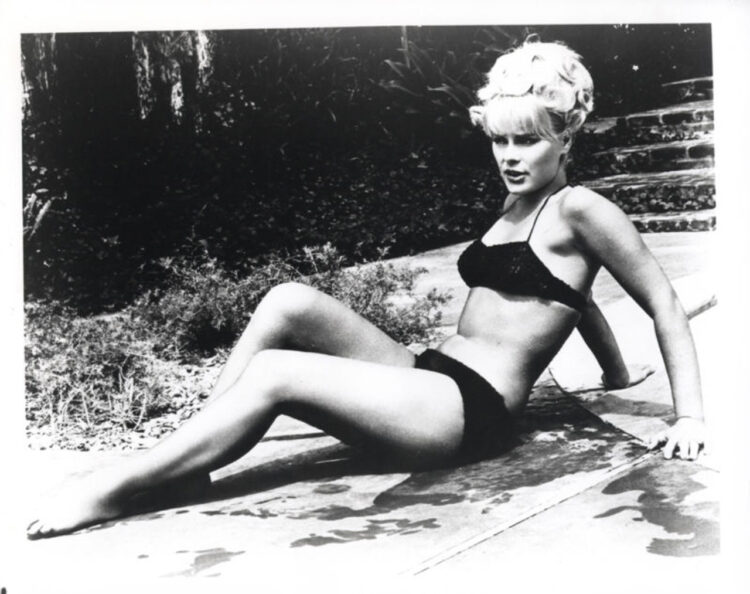 elke sommer 7