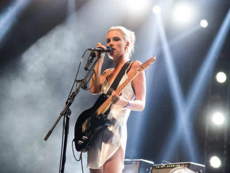 ellie rowsell 6