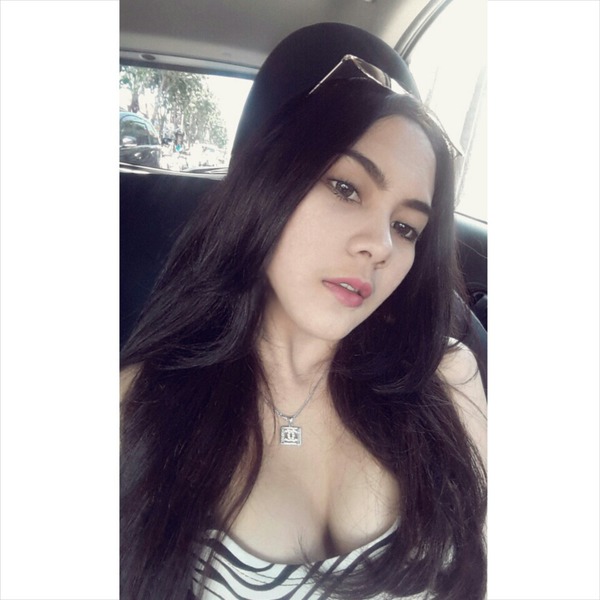 elvia putri mahallany 4