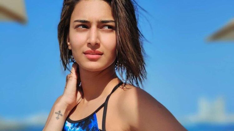 7 Hot Sexy Erica Alfridi Bikini Pics