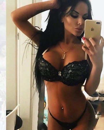 esmeralda godlewska 2