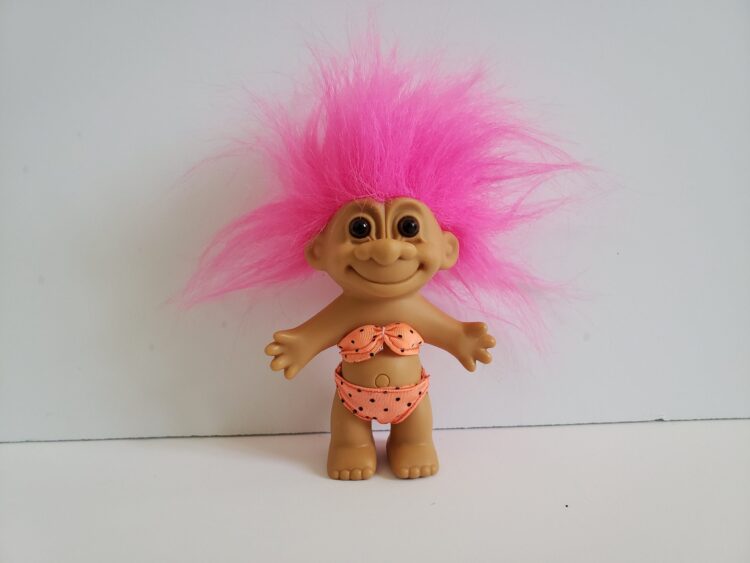 esposa troll 8 scaled