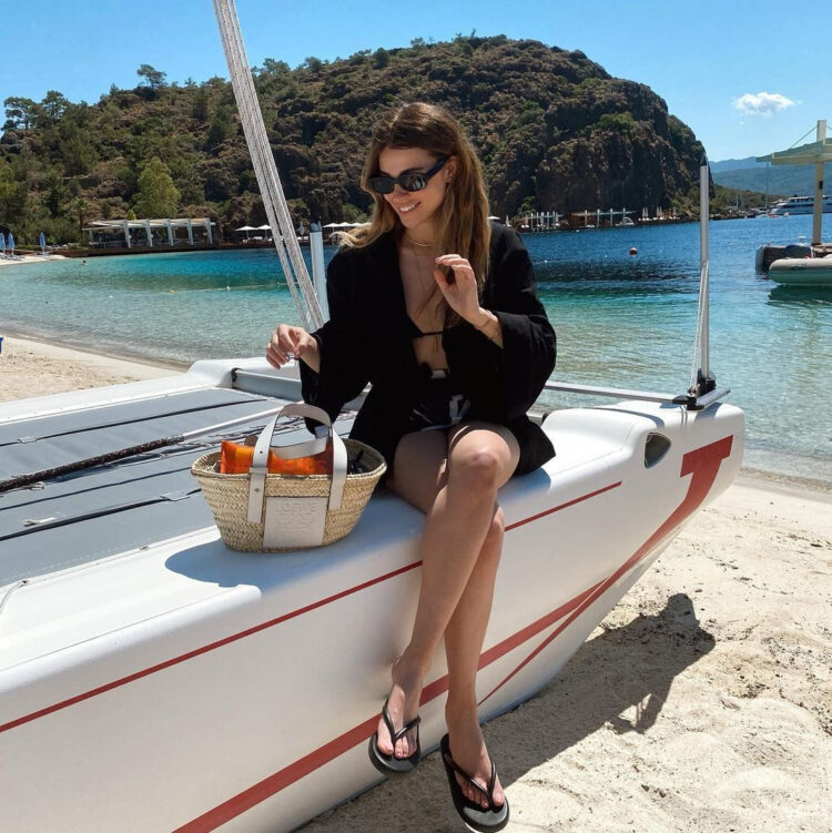 ezgi eyuboglu 8