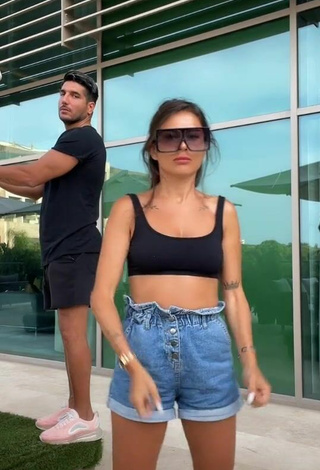 ezgi gizem akdogan 4