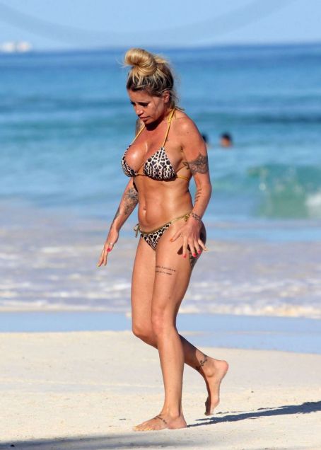 florencia bertotti 8