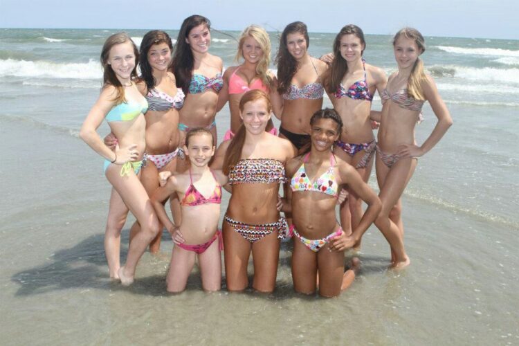 9 HotGabie DinsbeerPics