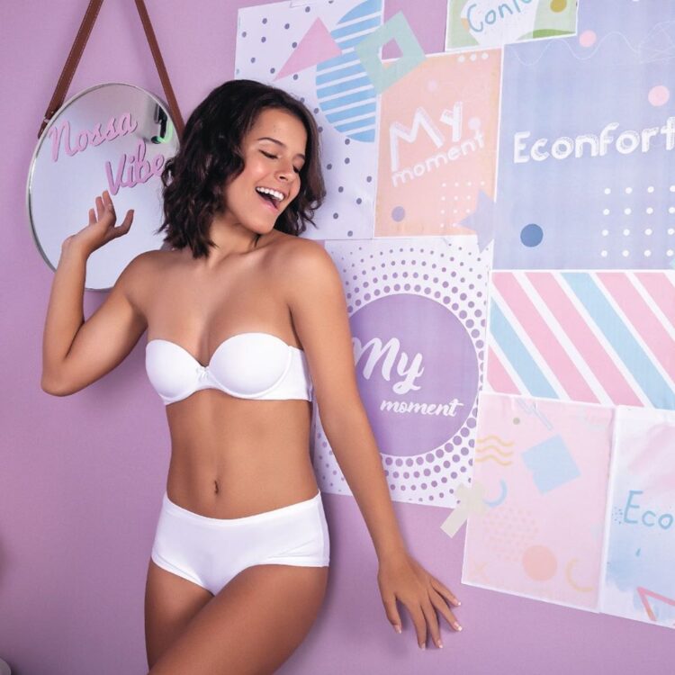 gabriella saraivah 6