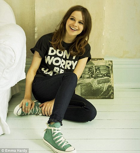 10 Hot Sexy Gabrielle Aplin Bikini Pics