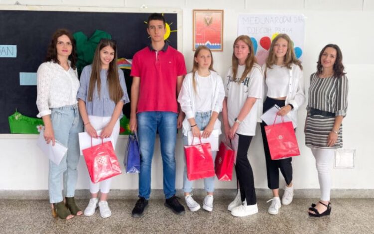 hana fandomreactions 8