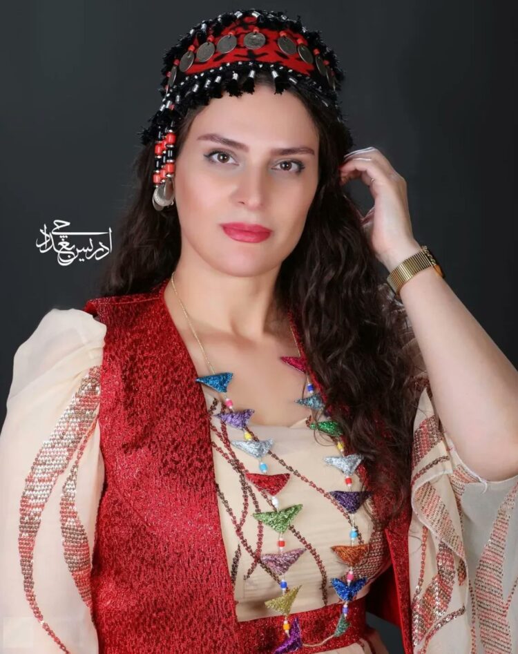 hana kamkar 3
