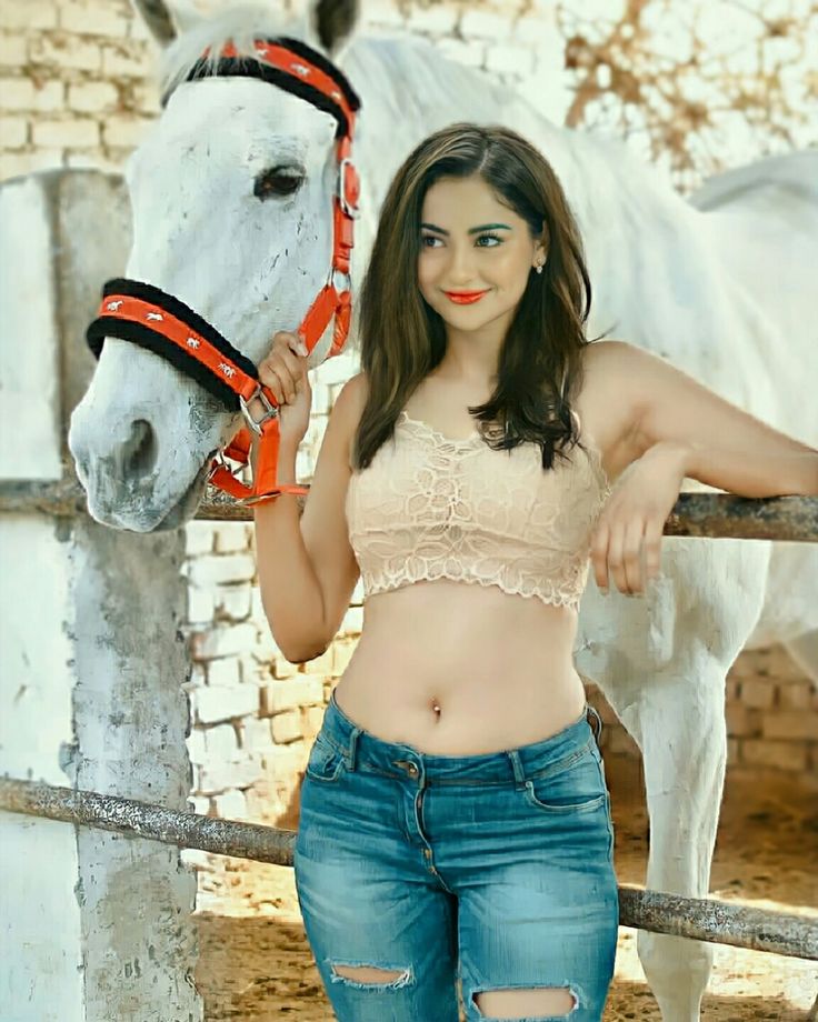 hania aamir 4