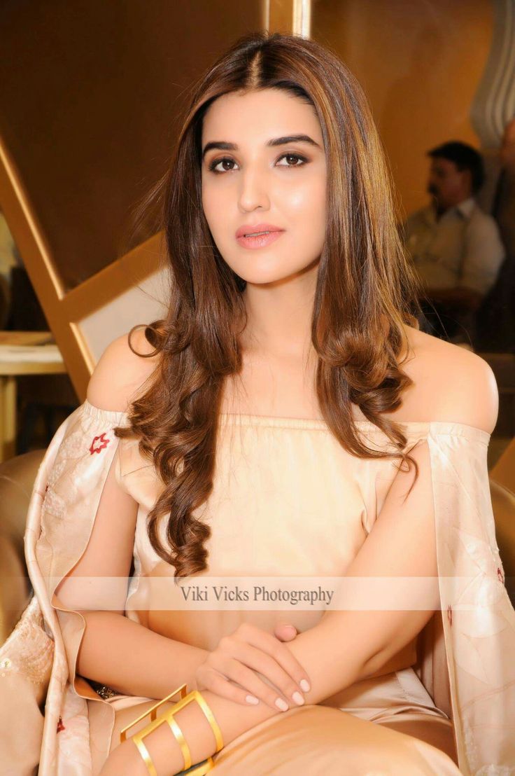 hareem farooq 8