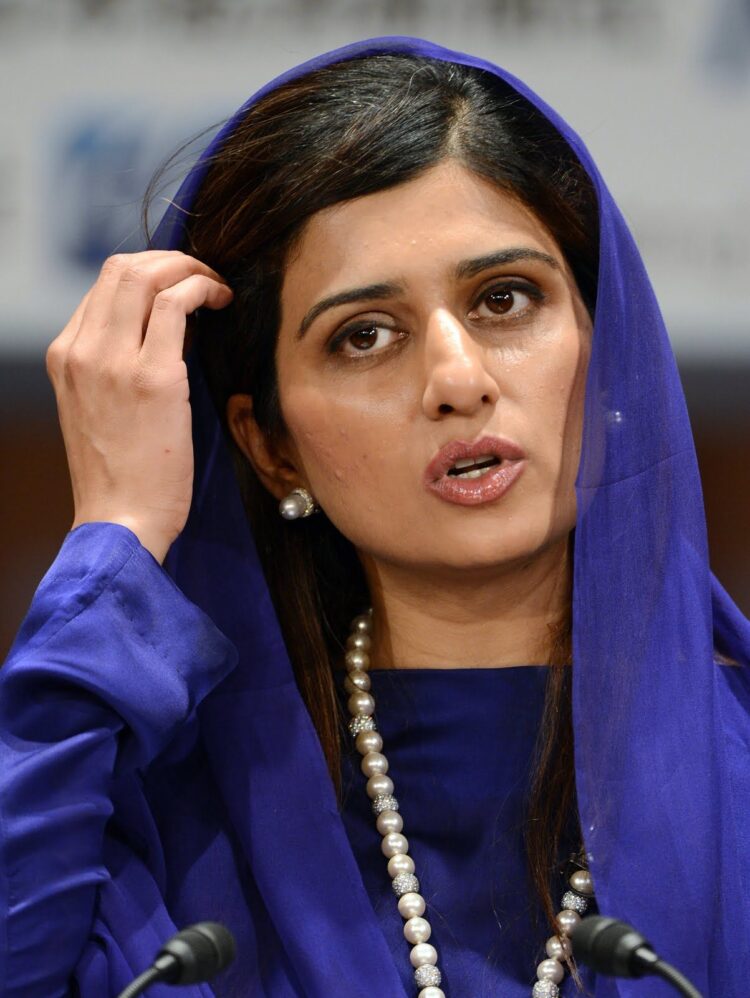 hina rabbani khar 9