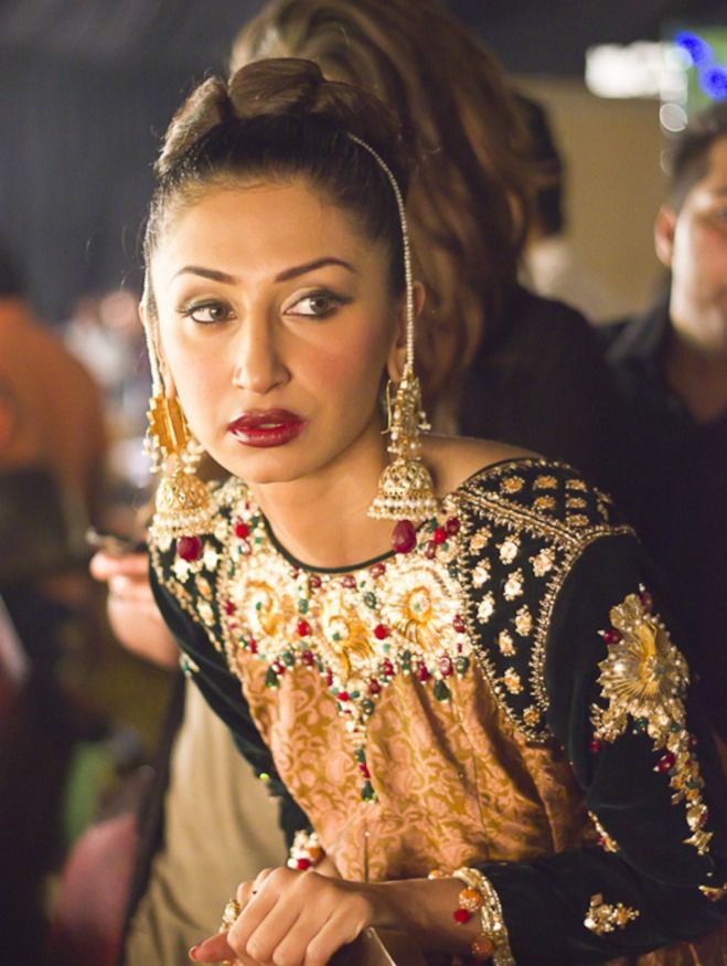 hira tareen 8
