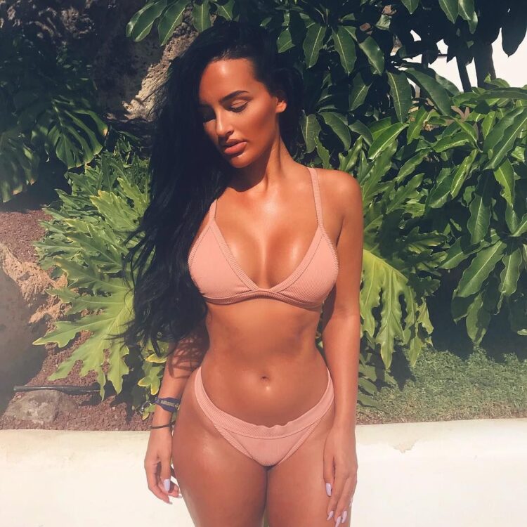 holly boon 9