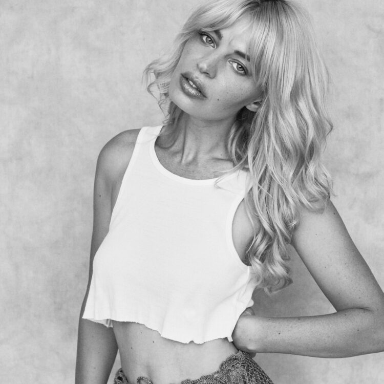 holly farnworth 2 scaled