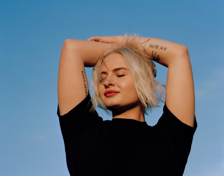 holly lapsley fletcher 1 scaled