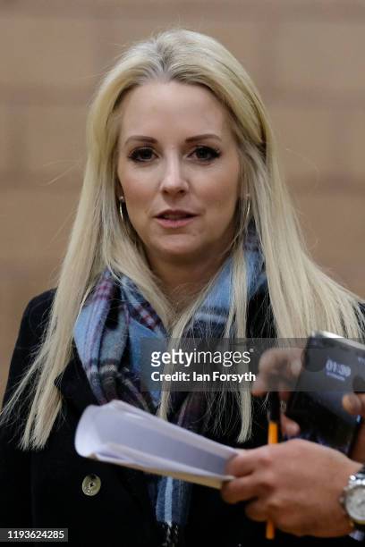 isabel oakeshott 4