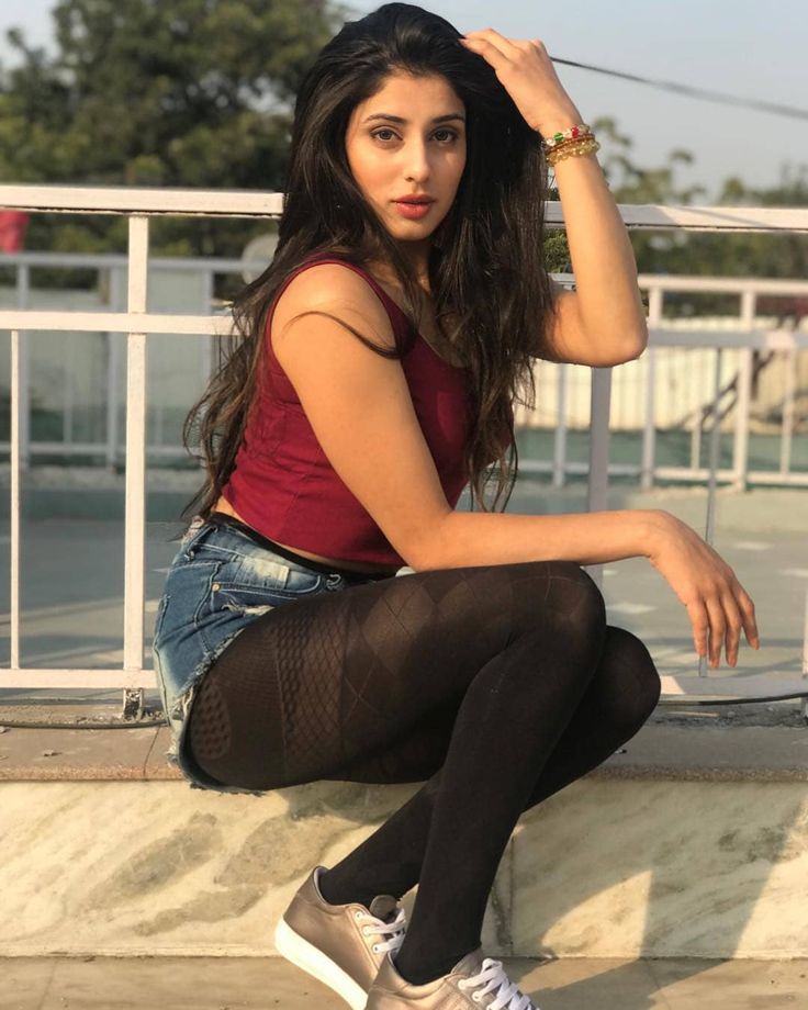 jasmin bajwa 4