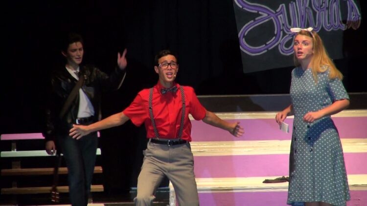 jennifer gambatese 6