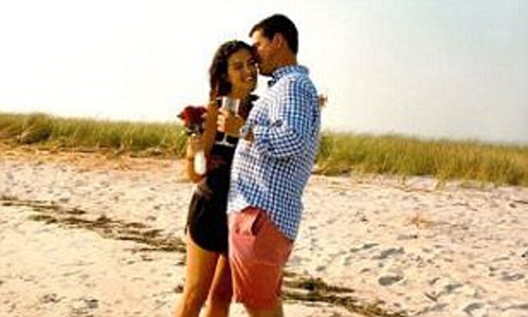 10 Hot Sexy Jennifer Hyman Bikini Pics