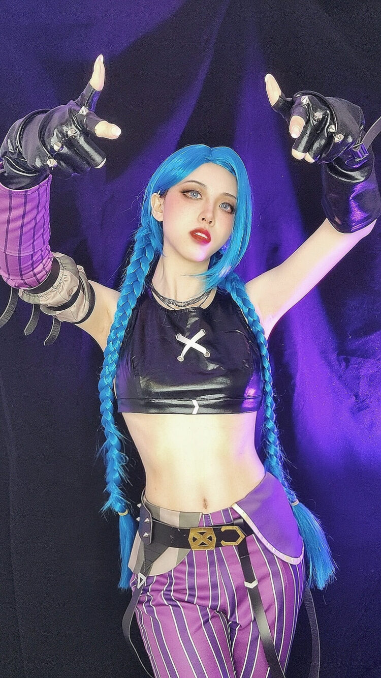 Jinx Teen Titans Cosplay