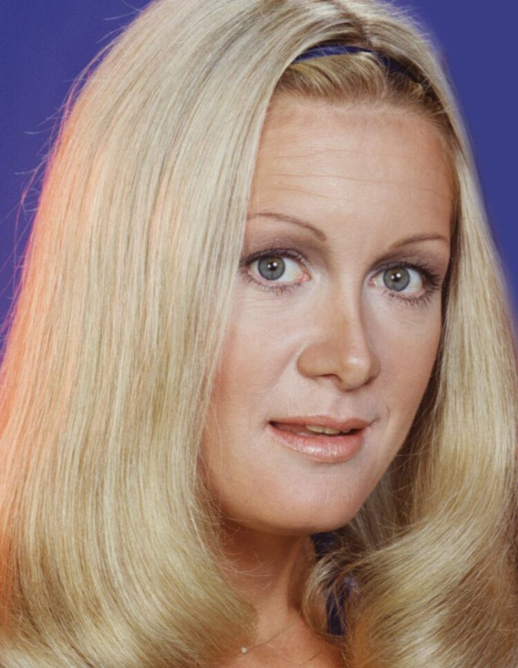 joan van ark 9