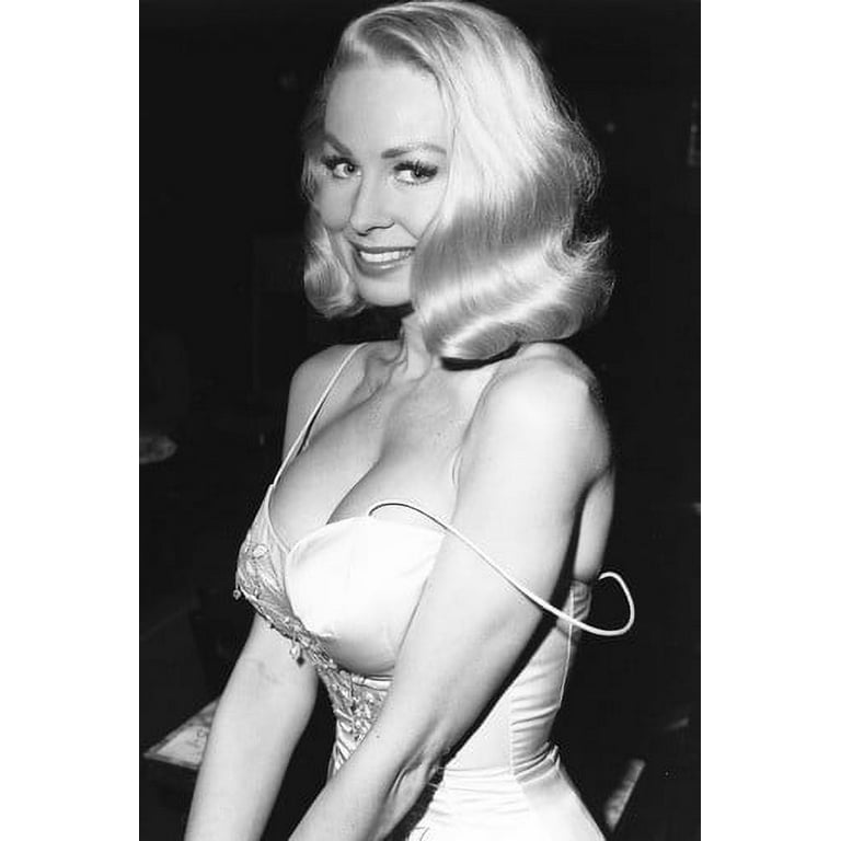 joi lansing 4