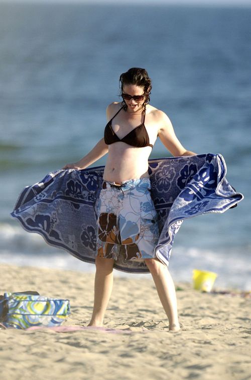 Hot Sexy Jorja Fox Bikini Pics