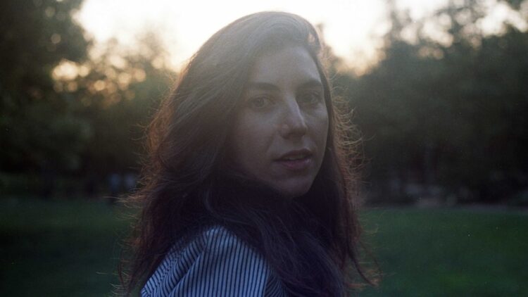 julia holter 8