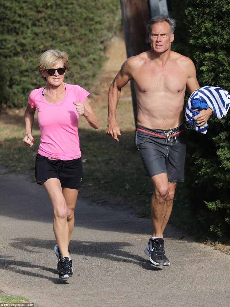 julie bishop 7