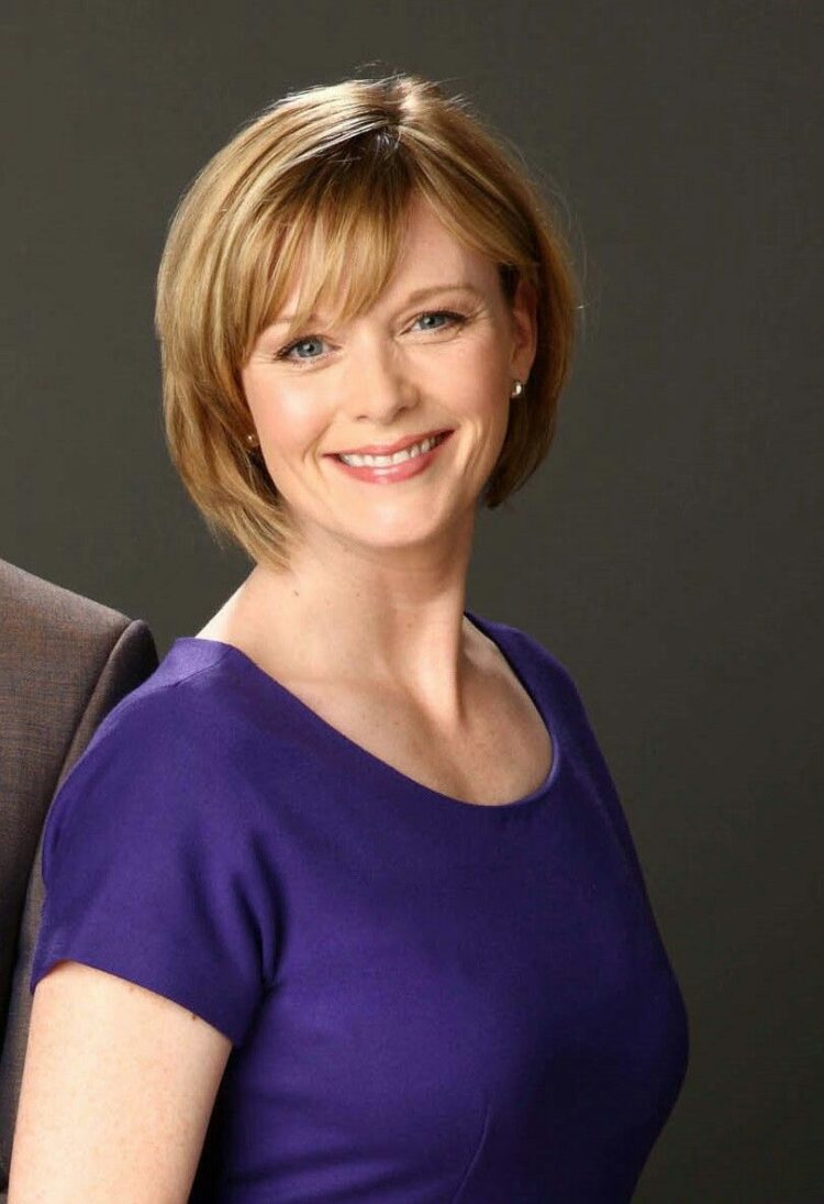 julie etchingham 7