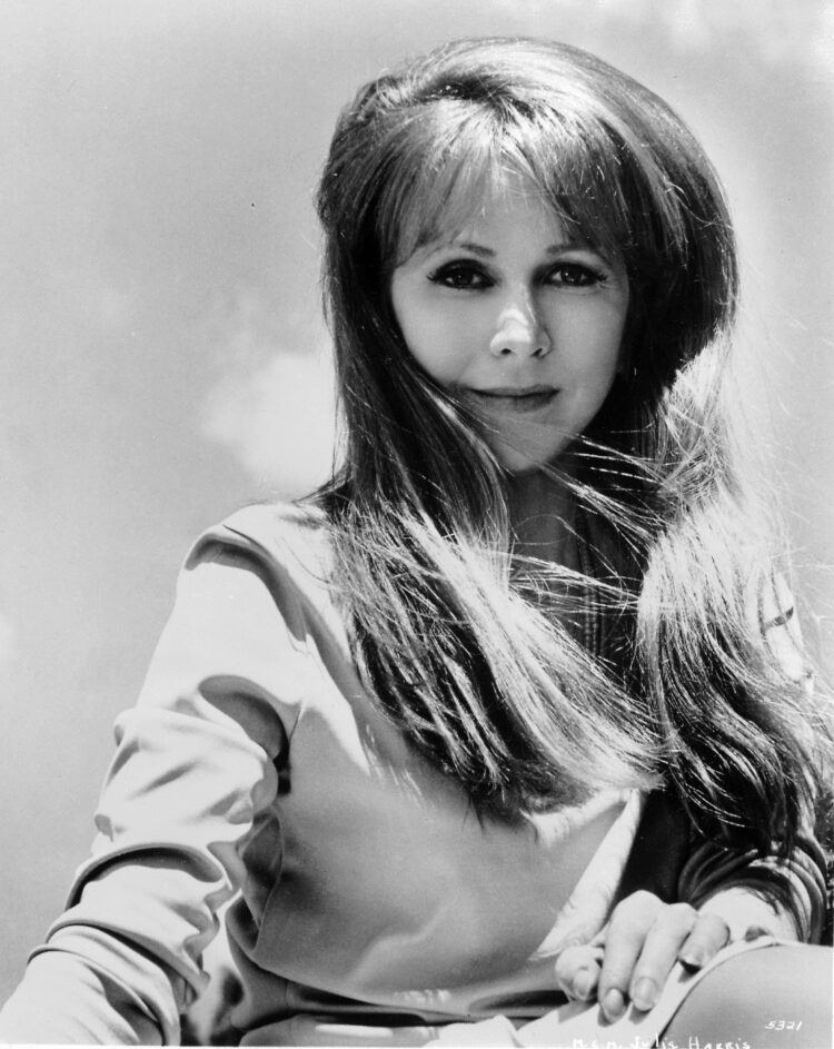 julie harris 4