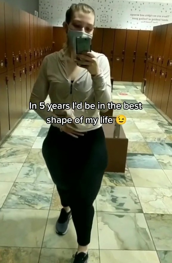 8 Hot Sexy kahlilda Bikini Pics