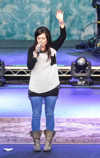 kari jobe