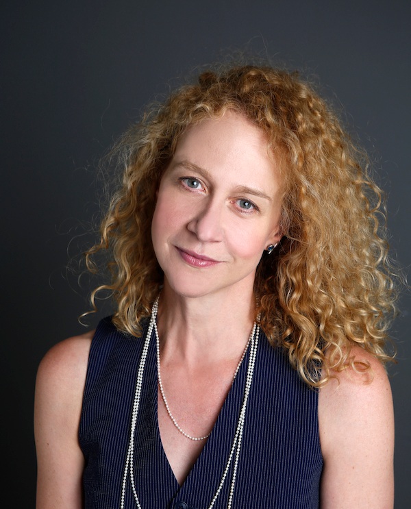 8 Hot Sexy Katie Rosman Bikini Pics