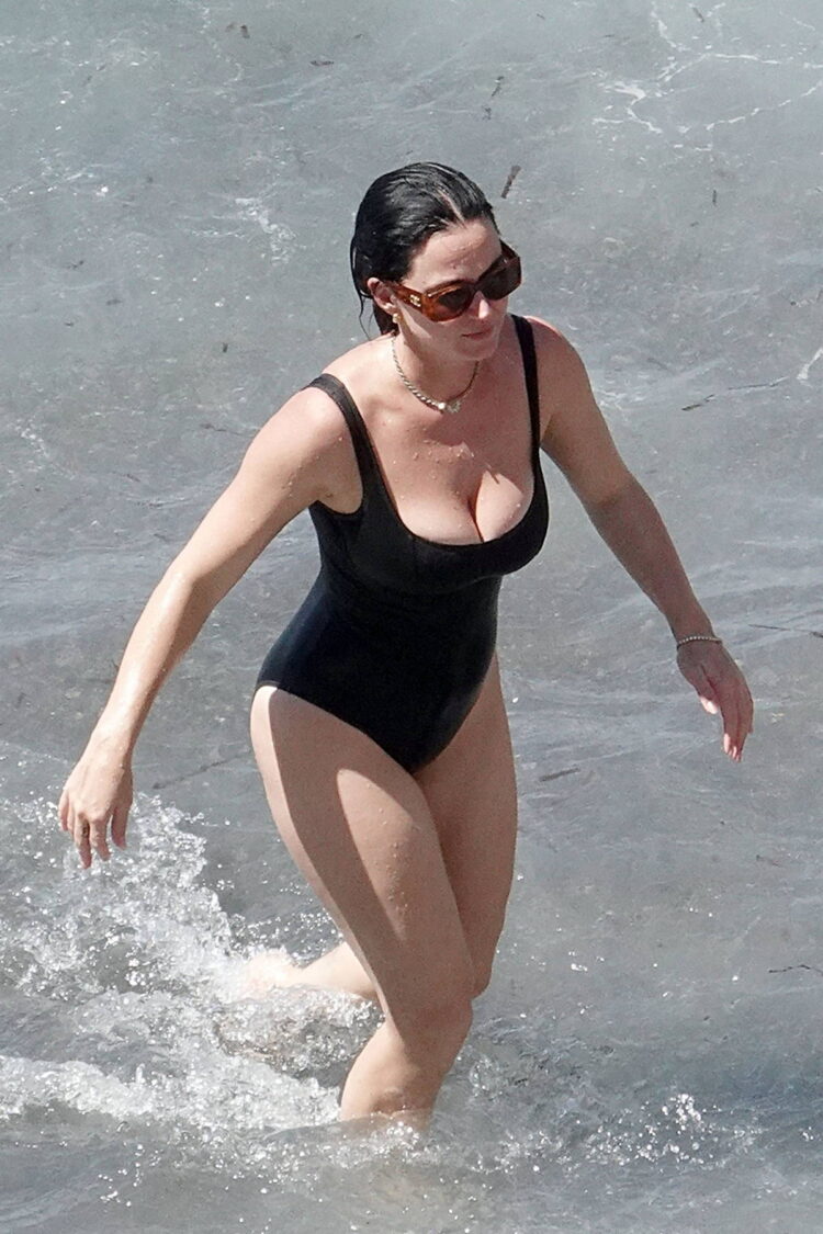 katy black 6