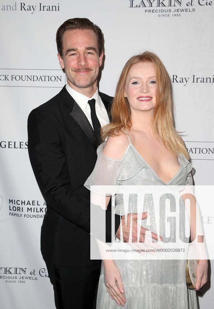 9 Hot Sexy Kimberly Van Der Beek Bikini Pics