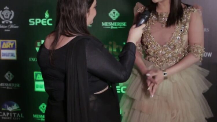 komal rizvi 8